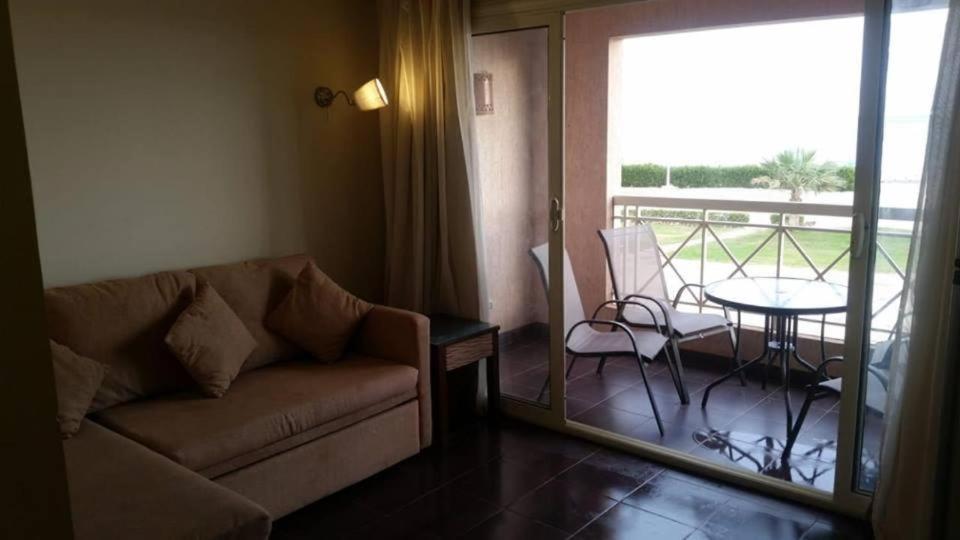 Special Chalets In Porto South Beach Families Αΐν Σούχνα Δωμάτιο φωτογραφία